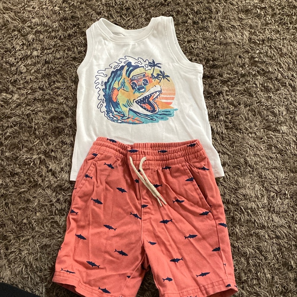 Gently worn Old Navy toddler boy 2pc summer set size 3T